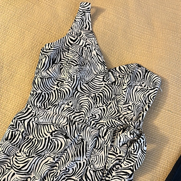 Club Monaco Japera Dress size 6 black and white - Picture 4 of 6